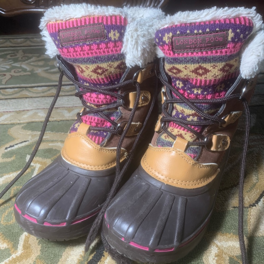 Cute London fog children’s boots!!!🥾🥾